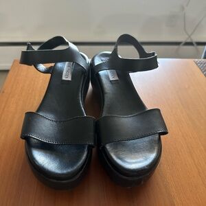 Steve Madden Strappy black sandals